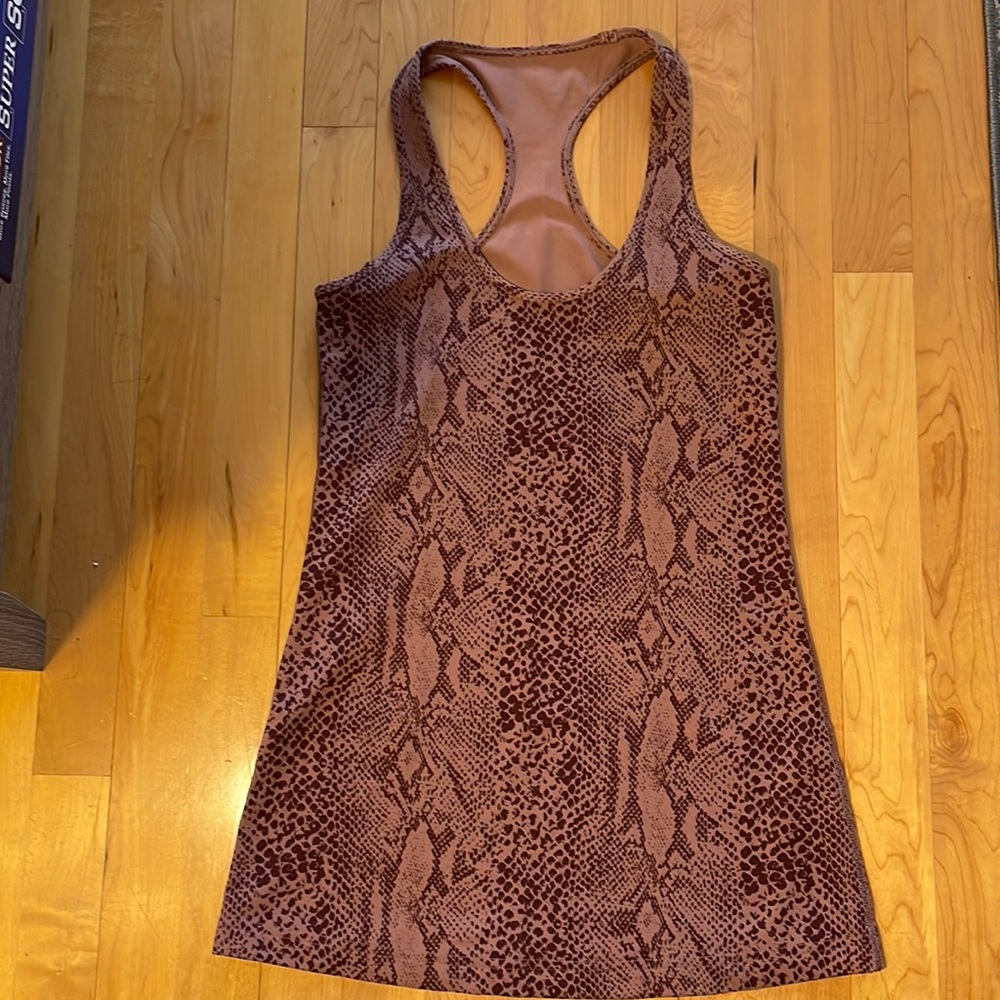 Lululemon Cool Racerback Tank Size 6 Snake Print